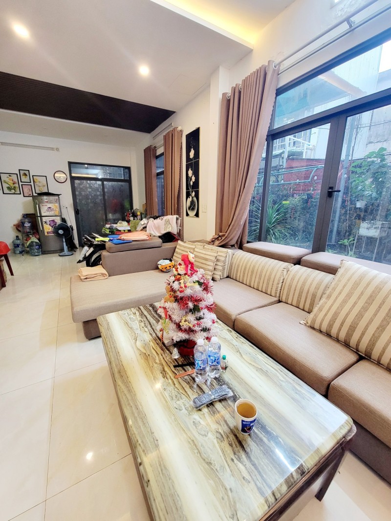 ♥ Nhà Kiệt 3.5m thẳng 50m MT Lý Tự Trọng, 65m2, 3 tầng còn mới, hiện đại, 5.x tỷ - Ảnh 2