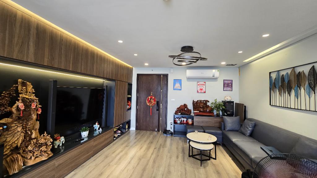 Bán CC 43 Lê Văn Lương, Dt 125m2, 3N2VS, căn góc. Giá rẻ kịch sàn 9,95 tỷ - Ảnh chính