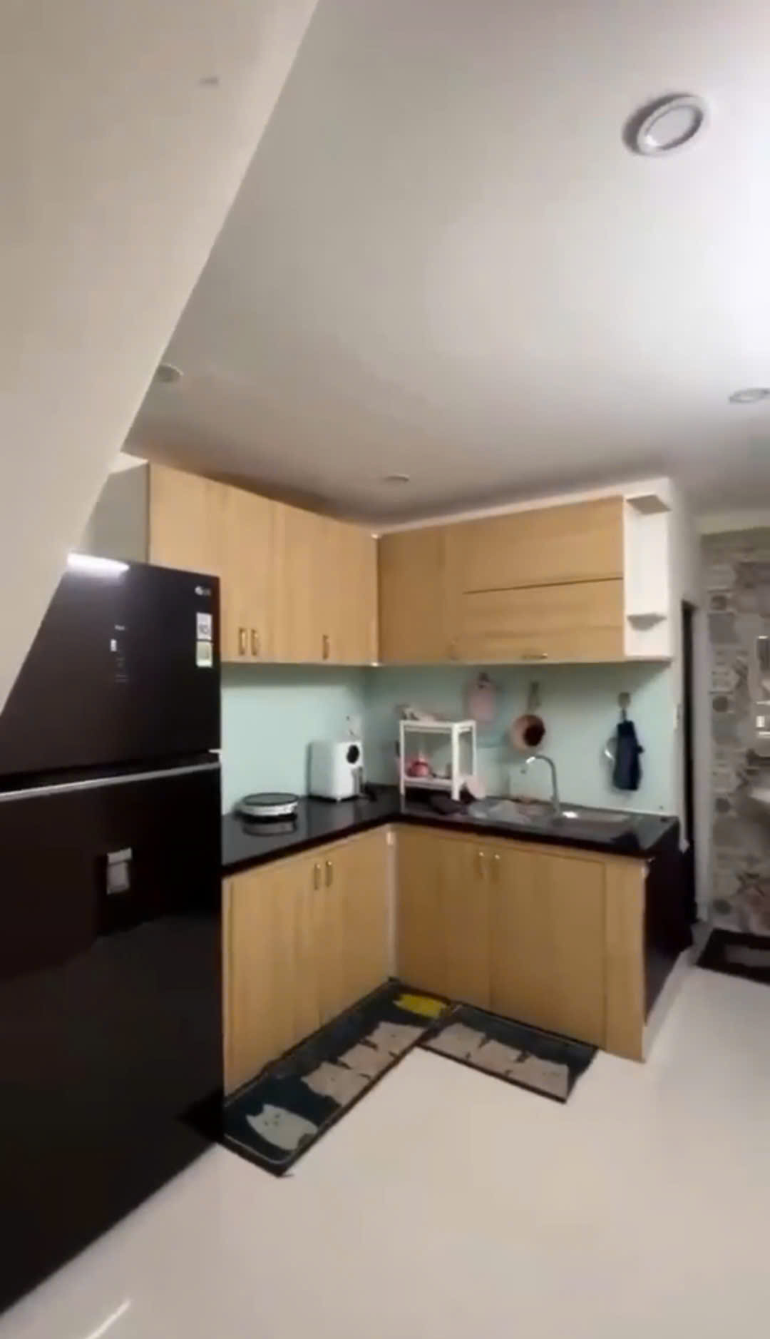 ♪ Kiệt Hoàng Hoa Thám thông Lê Duẩn, 40m2, mê lửng, 2.35 tỷ - Ảnh 2