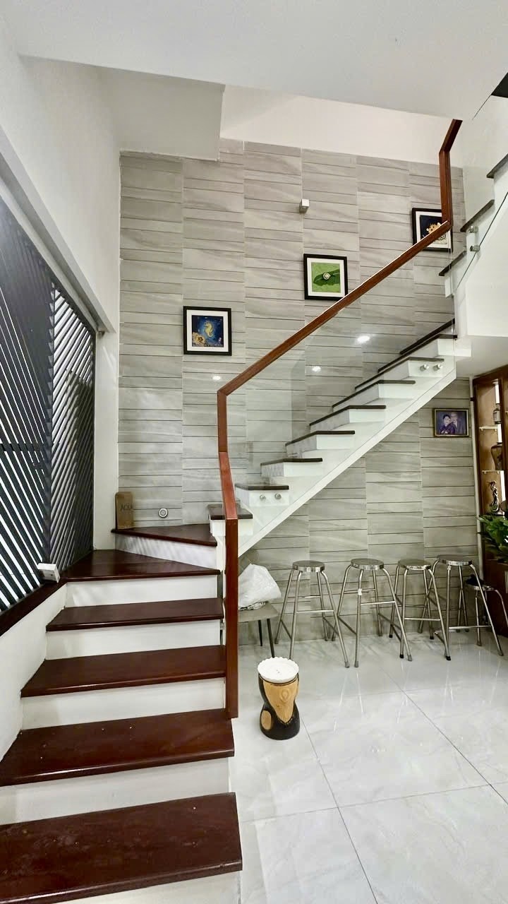 ♪ Nhà Kiệt 3.5m thẳng tắp 40m ra  MT Lý Tự Trọng, 70m2, 3.5 tầng chắc đẹp, 5.x tỷ - Ảnh 2