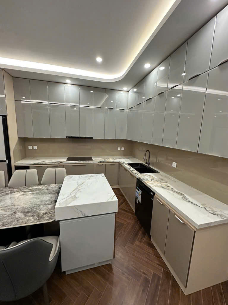 GIẢM MẠNH, NHÀ MỚI NGUYỄN VĂN CỪ 80M, 6T, MT4.5M, THANG MÁY, GARA, Ô TÔ TRÁNH, THÔNG, KD. - Ảnh 1