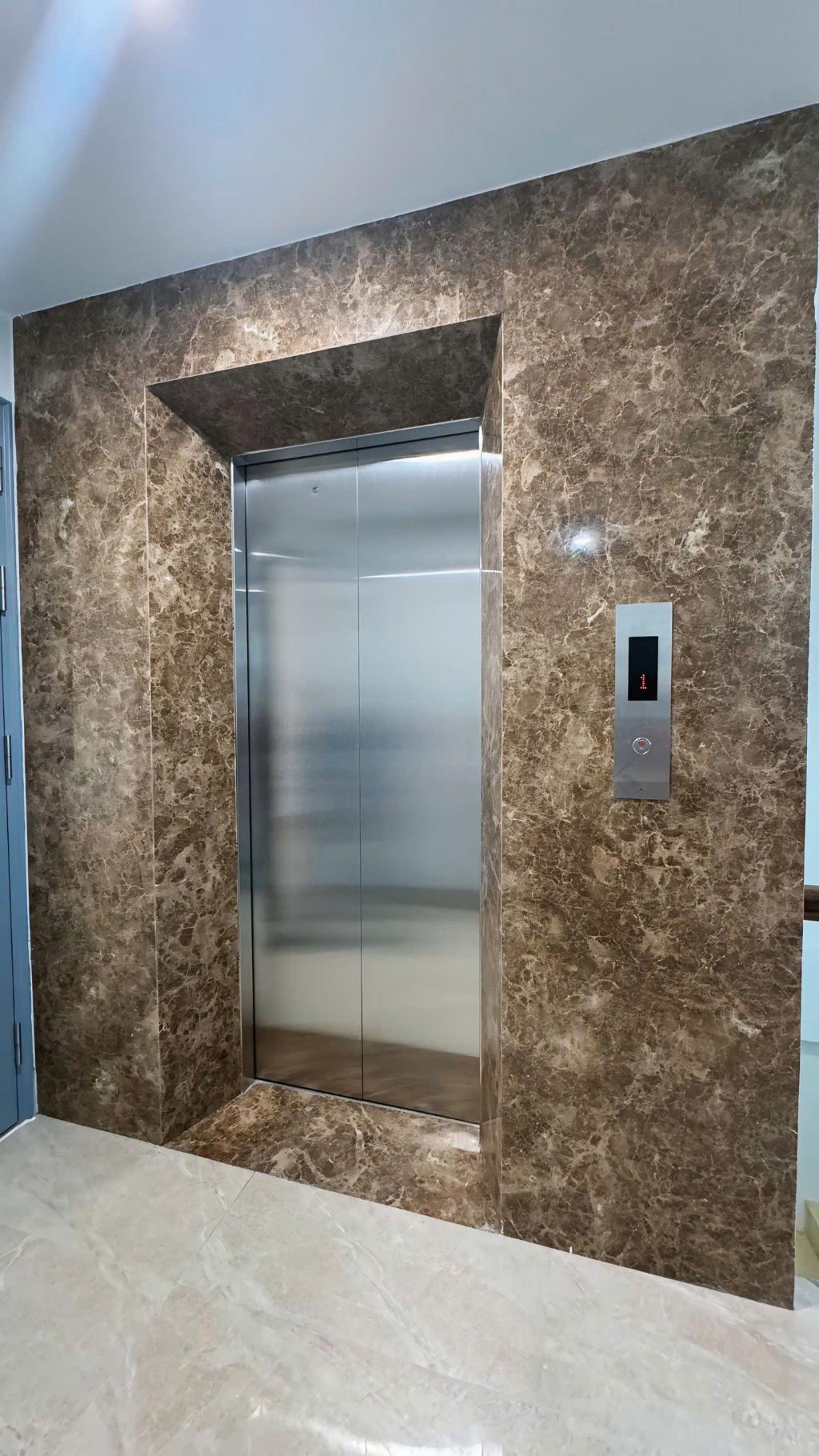 BÁN TÒA NHÀ MẶT PHỐ HOÀNG VĂN THÁI  - VỈA HÈ - THANG MÁY - 120M2 - 8 TẦNG - THÔNG SÀN CHỈ 75 TỈ - Ảnh 4