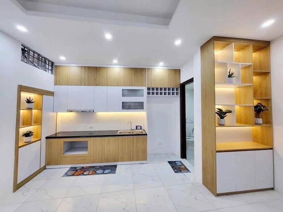Hàng xóm ngoại giao đoàn 79 mét 3 tầng chỉ 10,8 tỷ - Ảnh chính