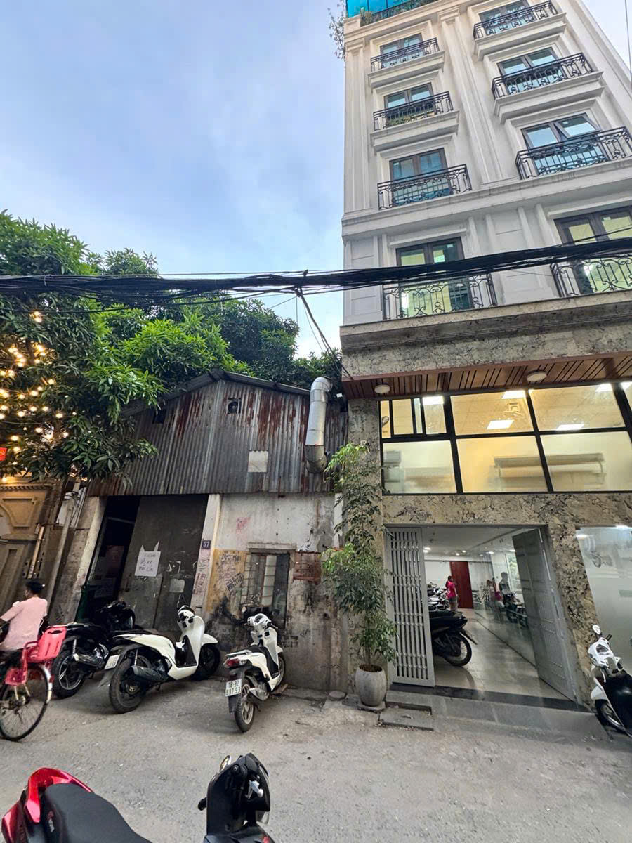 Chùa Quỳnh ,Hai Bà Trung, 2 mặt tiền ,giá siêu rẻ,tương lai X5 giá trị 130m2,mt 4m, 9 tỷ 9 - Ảnh chính