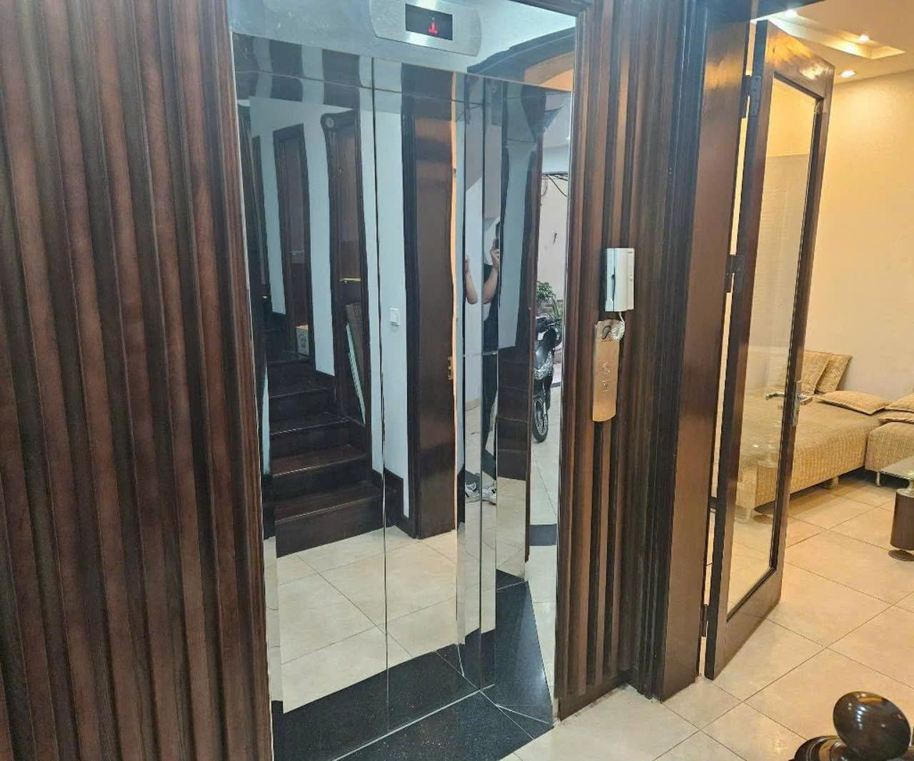 Bán nhà lõi Ba Đình, 7 tầng thang máy, ô tô đỗ cửa, chỉ 20 tỷ - Ảnh 2