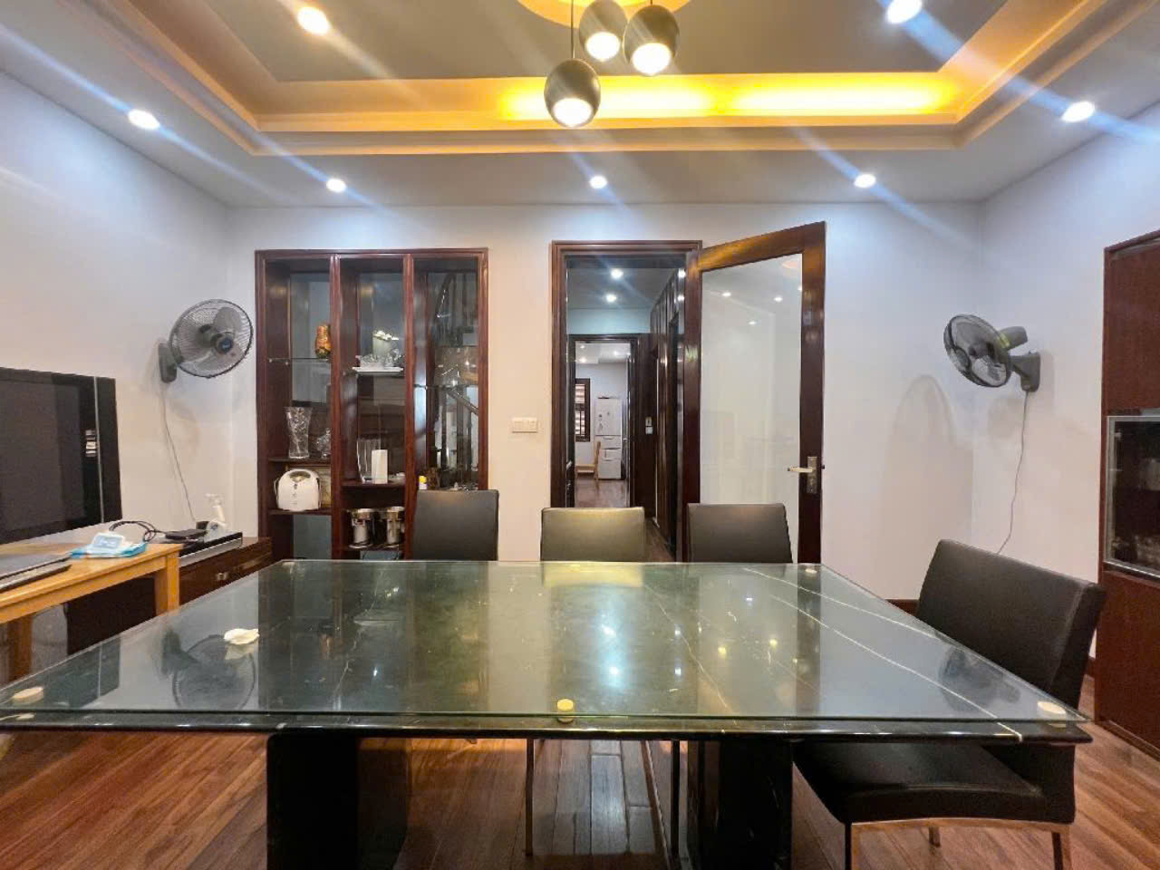 Bán nhà lõi Ba Đình, 7 tầng thang máy, ô tô đỗ cửa, chỉ 20 tỷ - Ảnh 1