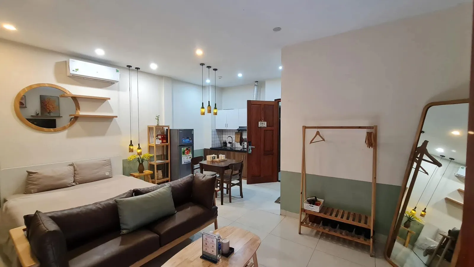 Bán nhà phố Kim Mã, Ba Đình 80m2 Gara ô tô 6T thang máy mặt tiền 5.8m thuê 70tr/tháng - Ảnh 1