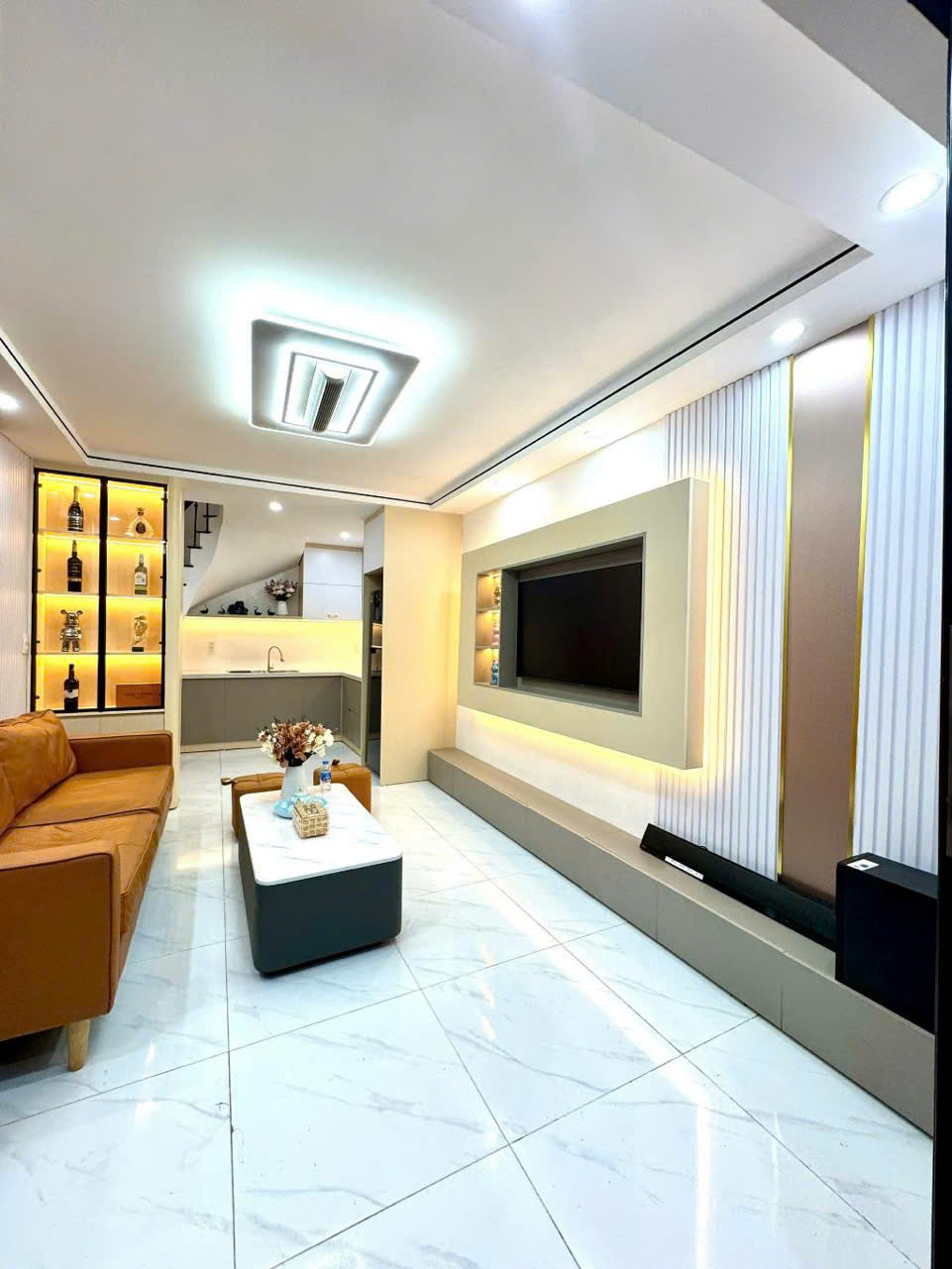 Siêu phẩm nhà 4 tầng, 28m2,sổ đẹp nở hậu, tại Trung Phụng, Đống Đa, giá chỉ nhỉnh 5 tỷ - Ảnh 1