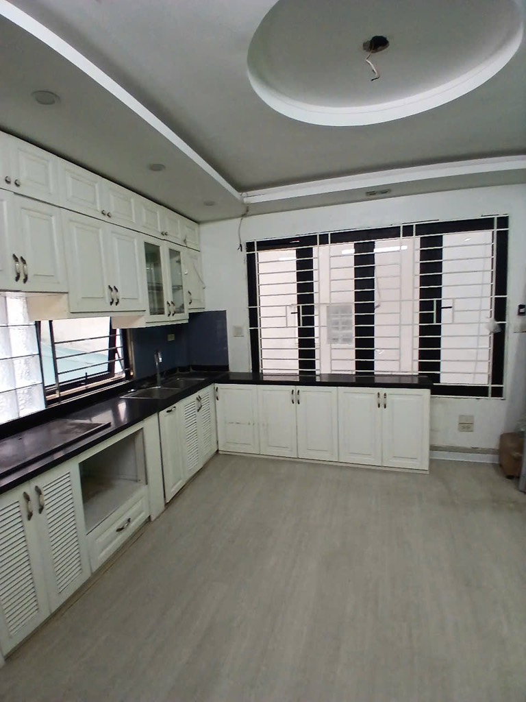 Bán nhà Đào Tấn, Ba Đình, lô góc 2 thoáng, 30m2, 6 tầng, Mt 4m, chỉ 7.39 tỷ - Ảnh chính