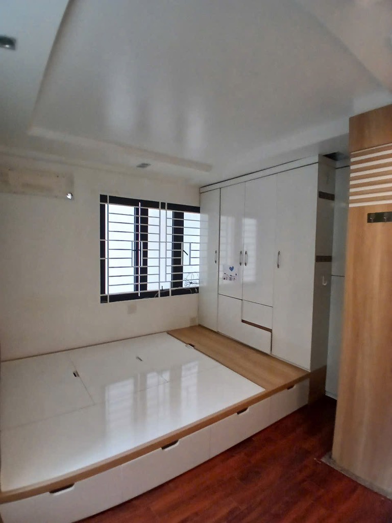 Bán nhà Đào Tấn, Ba Đình, lô góc 2 thoáng, 30m2, 6 tầng, Mt 4m, chỉ 7.39 tỷ - Ảnh 1