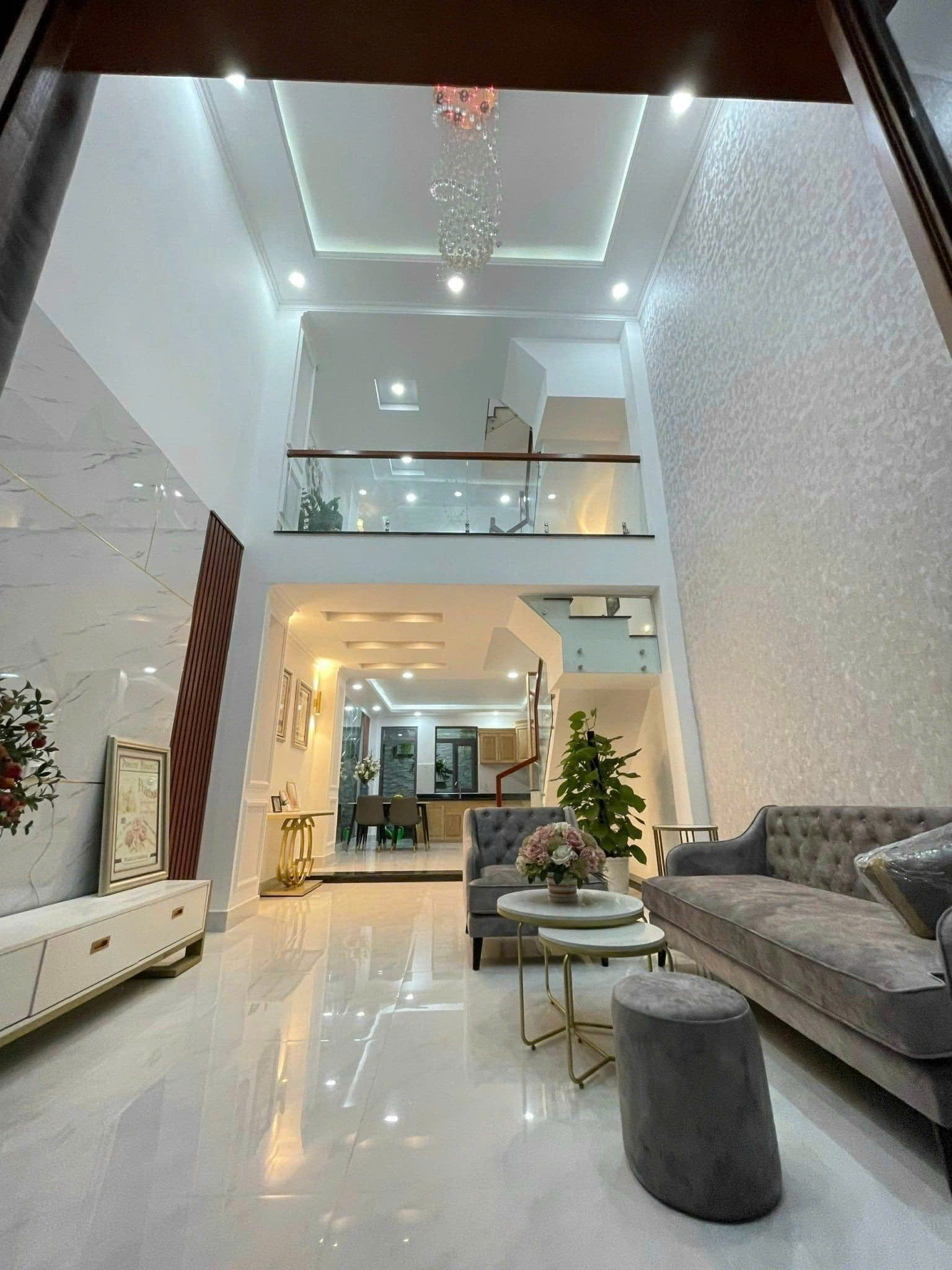 Nhà đẹp nét căng Hồng Tiến, 49,6m2 x 4 tầng, giá 8,4 tỷ. - Ảnh chính