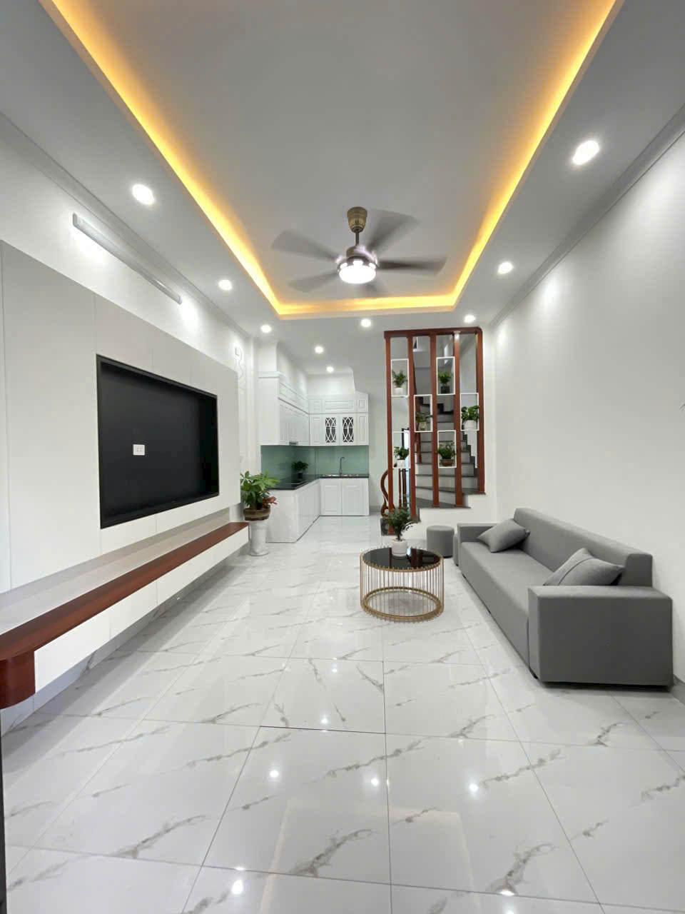 Cực Hiếm! Nhà 5 Tầng Mới Xây Di Trạch Hoài Đức-Lô Góc Chỉ NHỉnh 4 Tỷ - Ảnh chính