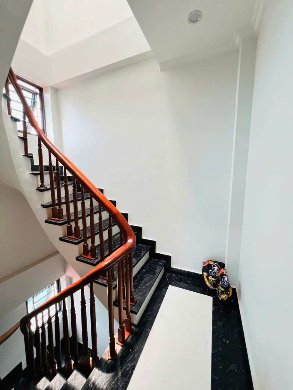 NHÀ ĐẸP PHỐ QUAN NHÂN NGÕ THOÁNG, VỀ Ở NGAY 35M, GIÁ 7.3 TỶ. - Ảnh 1