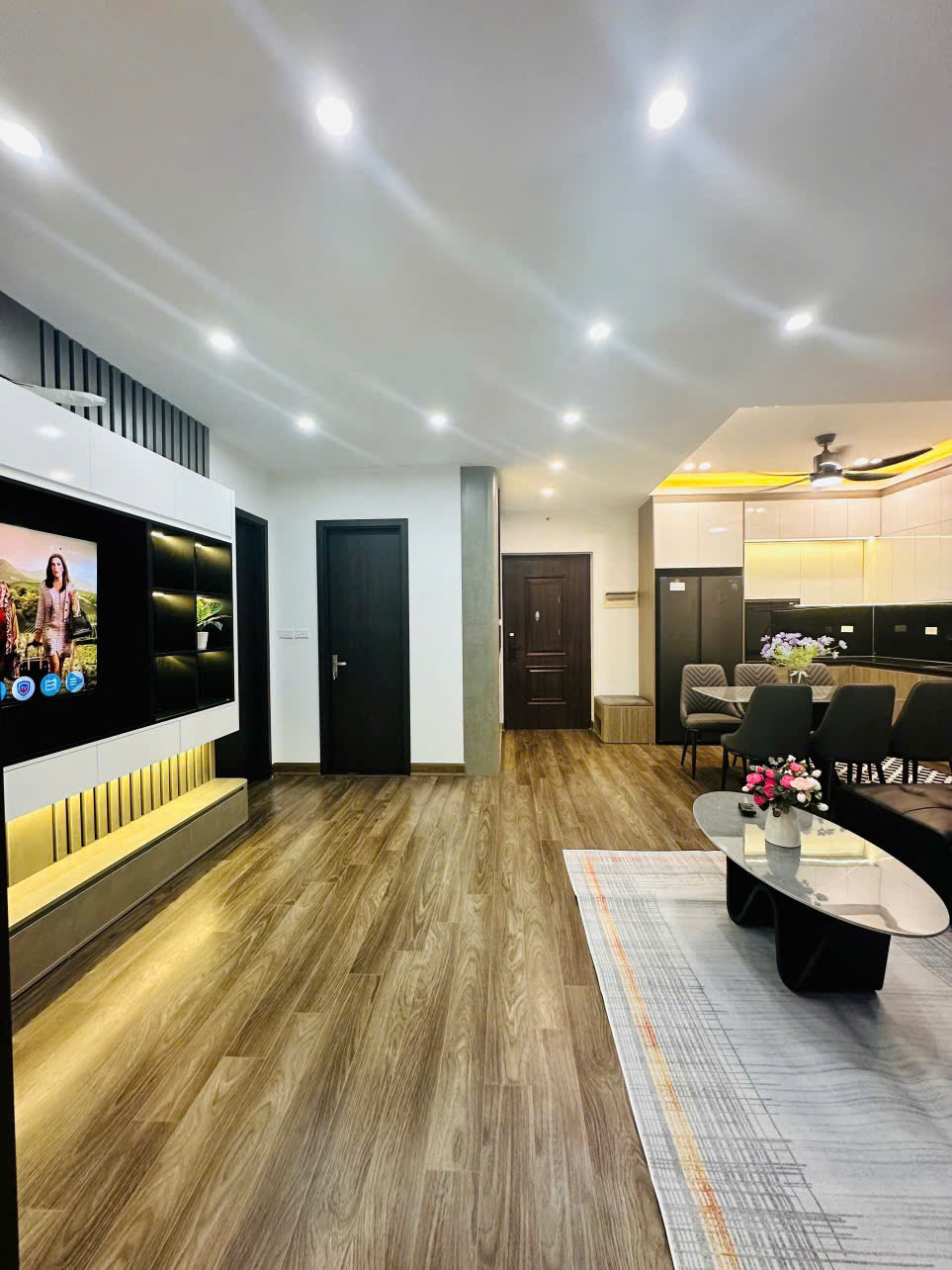 Bán căn hộ chung cư sổ hồng 3 ngủ 93m2 tại tòa Rainbow Linh Đàm, Hoàng Mai giá tốt - Ảnh 1