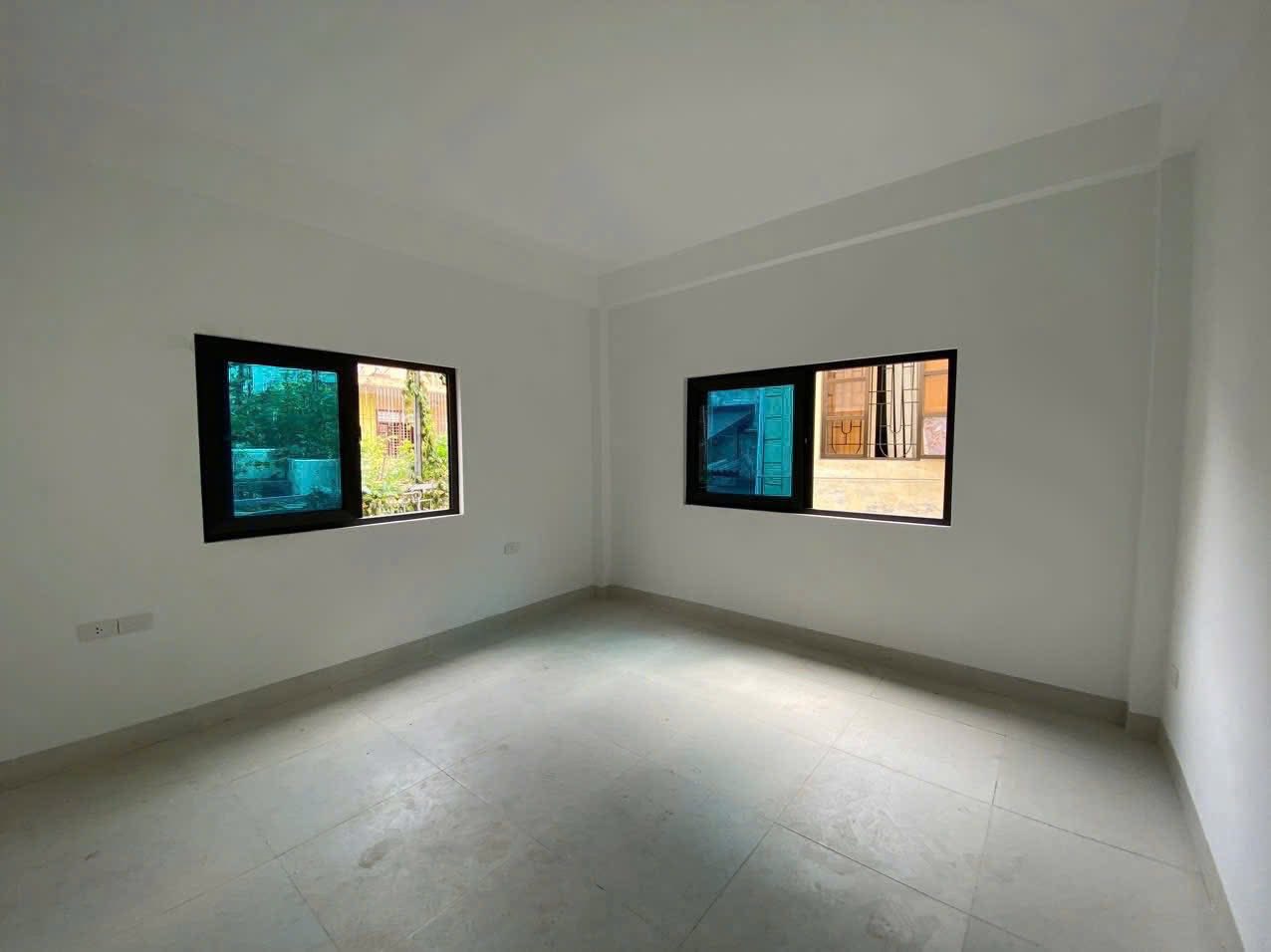 Cho thuê nhà nguyên căn Yên Hòa, Cầu Giấy 35m x 5T, 3PN4VS giá 15tr, ở nhóm, gia đình - Ảnh 1