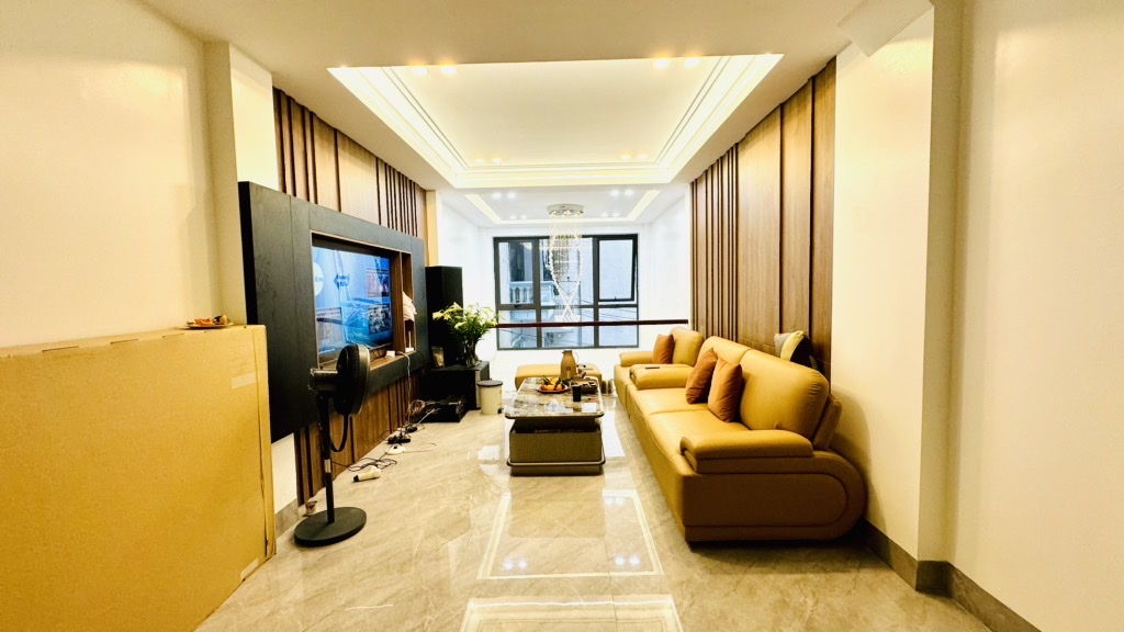 siêu phẩm LÂM HẠ- LONG BIÊN , nhà mới 46m2, , 7 tầng , thang  máy, ngõ to  như phố ,ô tô tránh - Ảnh 1