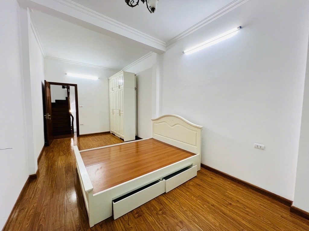 Biệt phủ mini Lê Trọng Tấn, ô tô tránh đỗ, 2 thoáng - Ảnh 3