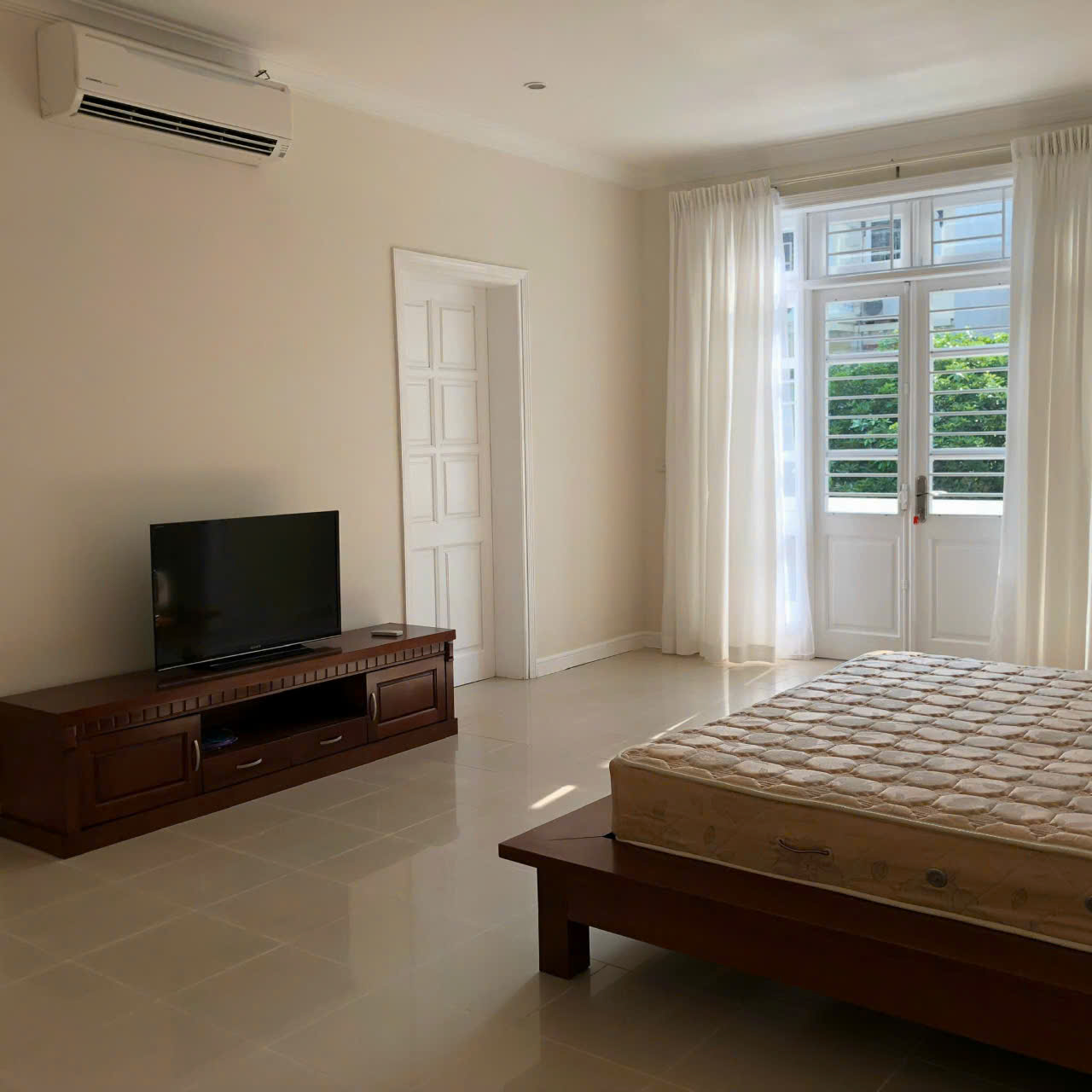 Siêu hiếm! BT 180m2 Khu C - Ciputra cạnh trường QT Singapo, gần CV 65ha. Giá tốt nhất chỉ 64 tỷ. - Ảnh 2