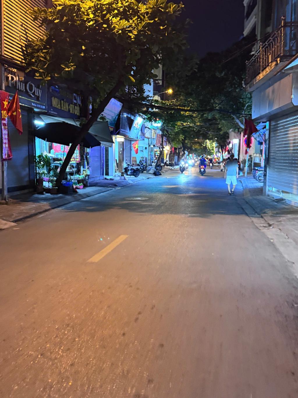 Vương thế Nguyễn Ngọc Nại77m mặt ngõ, ô tô đỗ cửa, ngõ thông hoàng gia - Ảnh chính