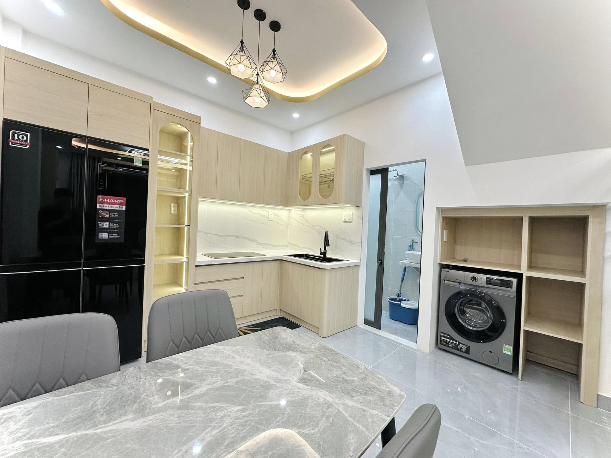 GIẢM SỐC, CCMN NGUYỄN KHÁNH TOÀN 100M2X7T,105 TRIỆU/THÁNG,ÔTÔ 20M,MT=6M, 24.9 TỶ - Ảnh 2