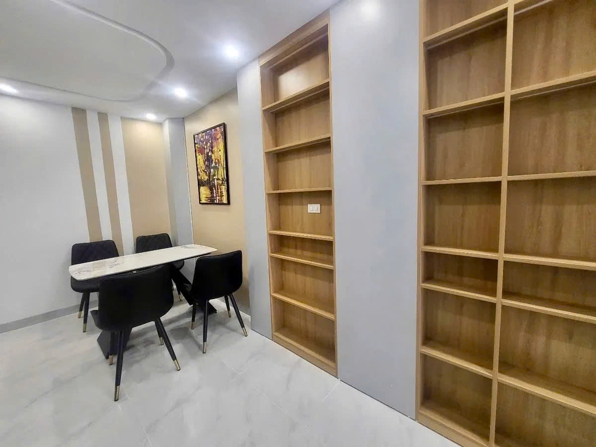 NHÀ ĐẸP Ở NGAY GA RA Ô TÔ PHỐ Nguyễn Văn Cừ-Long Biên,50m2 X4 tầng, mặt tiền 3.8m 10.4 tỷ. - Ảnh 1
