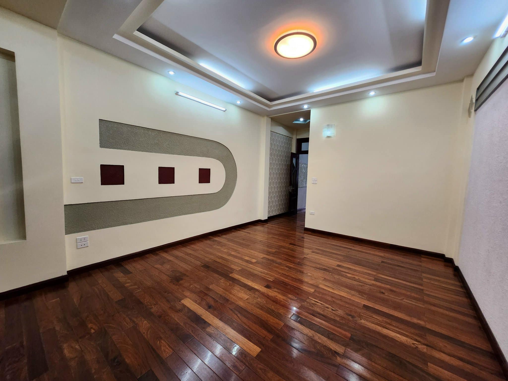 BÁN NHÀ PHỐ TÔN THẤT THIỆP  PHÂN LÔ CẤP CAO  5 TẦNG  CHỈ 14 TỶ - Ảnh 2