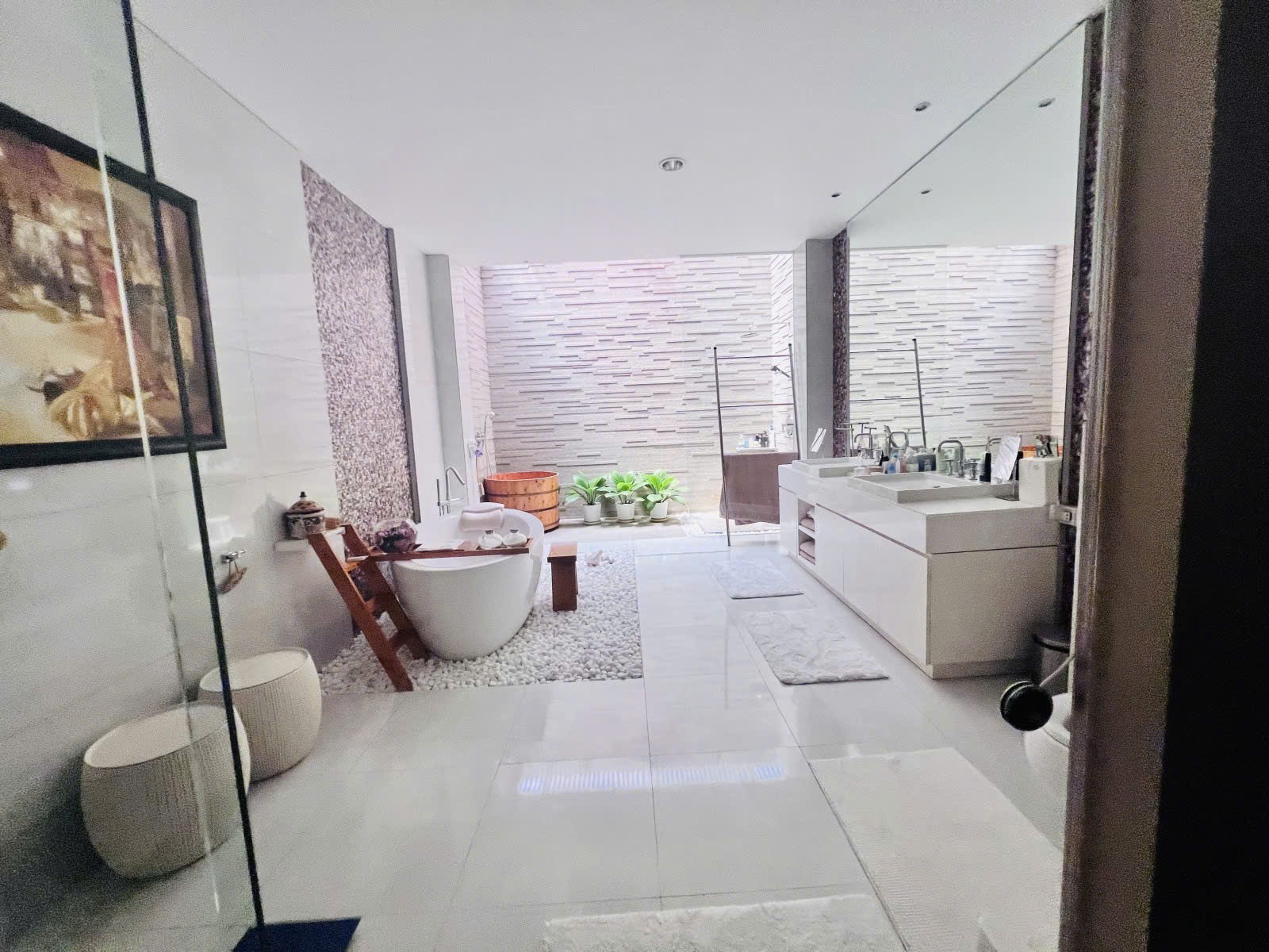 Bán Biệt thự VIP Hoàng Việt - ngay Út Tịch - Nguyễn Đình Khơi, 750m2 - 36x20m, 5 Tầng, 138 tỷ. - Ảnh 3