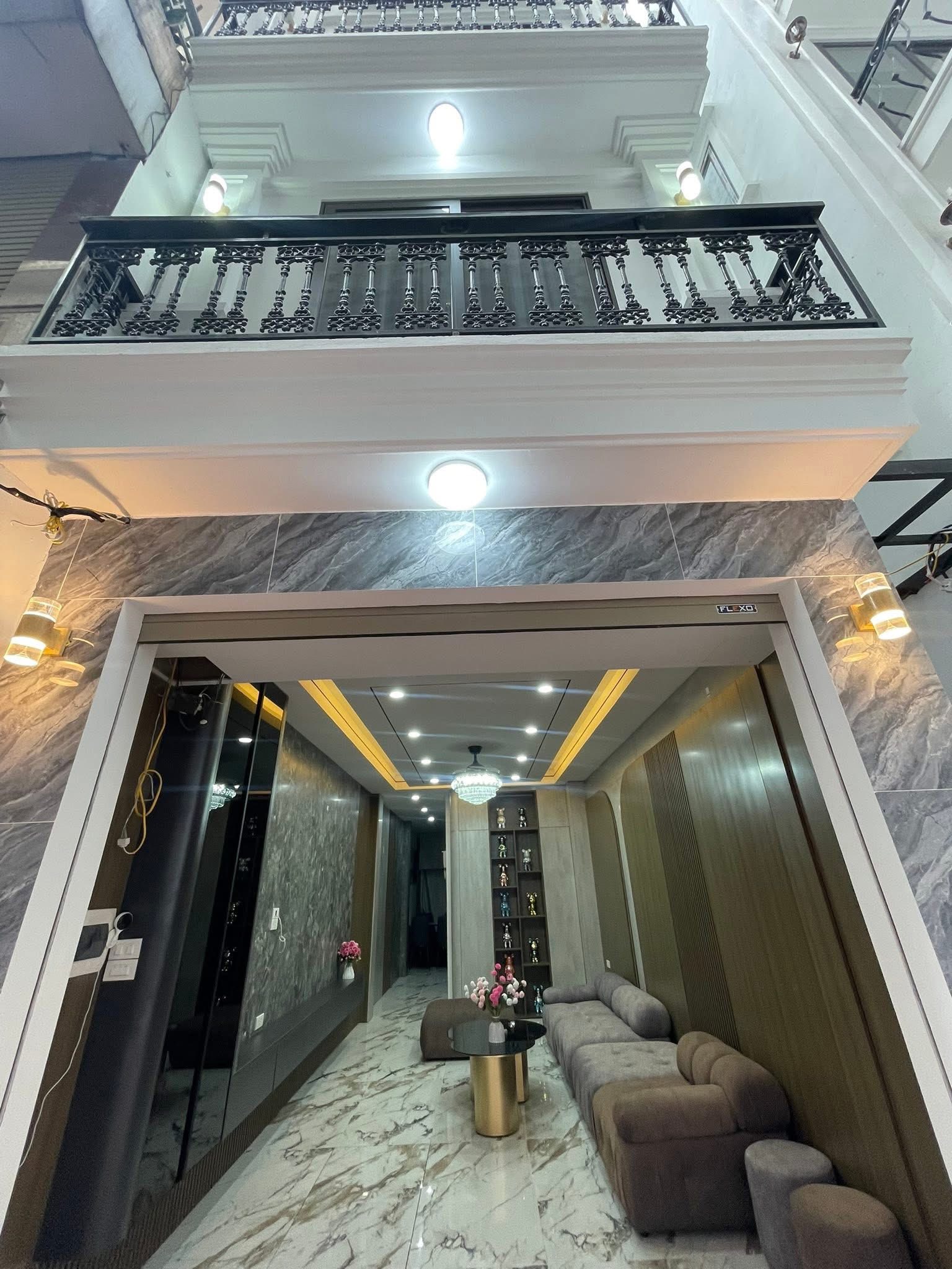 Bán Nhà Phố Cổ Linh 45m2, 5T, Ô Tô Đỗ Cữa, Full Nội Thất, Hàng Xóm Aeon Long Biên 9.5 Tỷ - Ảnh chính