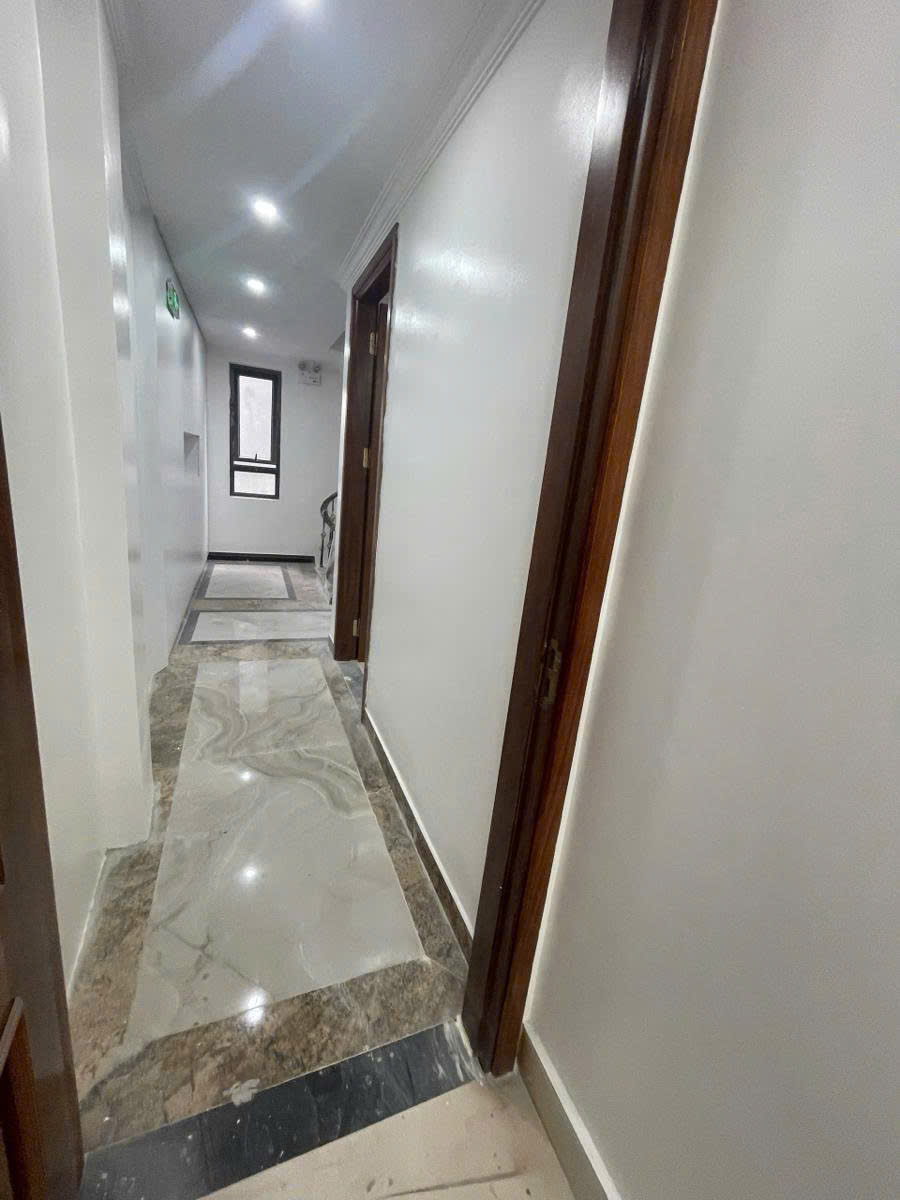 Hạ giá bán nhà mặt phố Lò Đúc 80m x MT5.5m, xây 7T thang máy, KD đỉnh, giá 65 tỷ. LH: 0366051369 - Ảnh 2