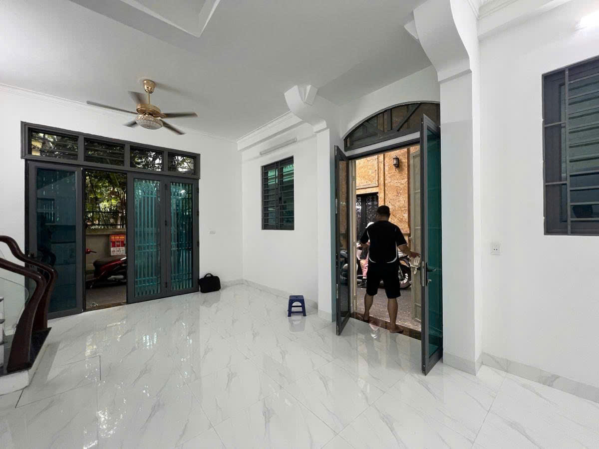 PL VƯƠNG THỪA VŨ - NHÀ ĐẸP - LÔ GÓC - Ô TÔ ĐỖ CỬA 36m2 4 tầng mt 4.9m Giá 14.5 tỷ - Ảnh 2