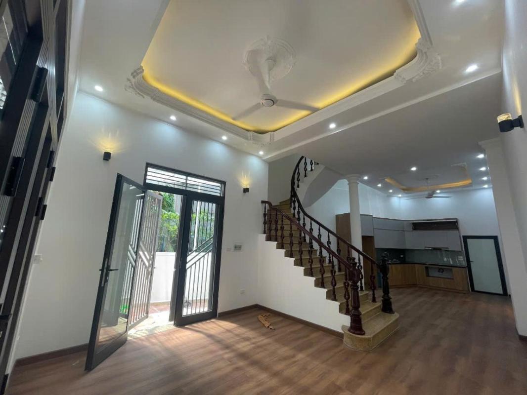 Siêu phẩm Vũ Tông Phan, lô góc, ô tô, 68m2, 4 tầng, chỉ 11.1 tỷ. - Ảnh 2