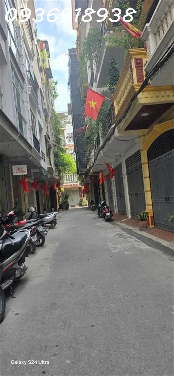 Chỉ 17 tỷ-ô tô tránh nhau vô tư-Phạm Tuấn Tài, Cầu Giấy - Ảnh 2