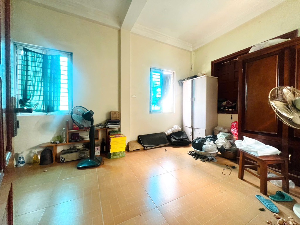 🚗 NGÕ CẦU GIẤY - MẶT TIỀN HƠN 6M - VF3 GHÉ CỬA - XE TẢI TRÁNH CÁCH 10M - 50M2 - 10 TỶ - Ảnh 3