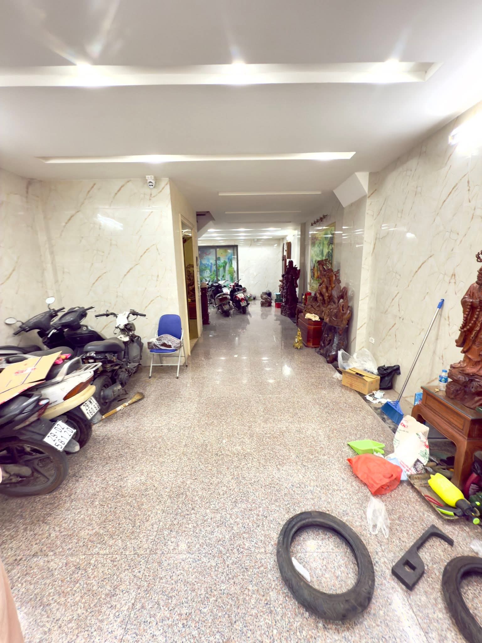 NHÀ MẶT PHỐ THỊNH QUANG ĐỐNG ĐA - VỊ TRÍ KINH DOANH ĐẸP - 9 TẦNG - DT 93M2 GIÁ CHÀO 40 TỶ - Ảnh chính