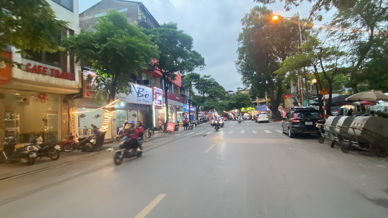 SIÊU HIẾM, BÁN NHÀ KHU PHÂN LÔ HÀNG KHÔNG LÕI GIA THỤY 95M, 2T, MT8M, VỈA HÈ, Ô TÔ TRÁNH - Ảnh chính