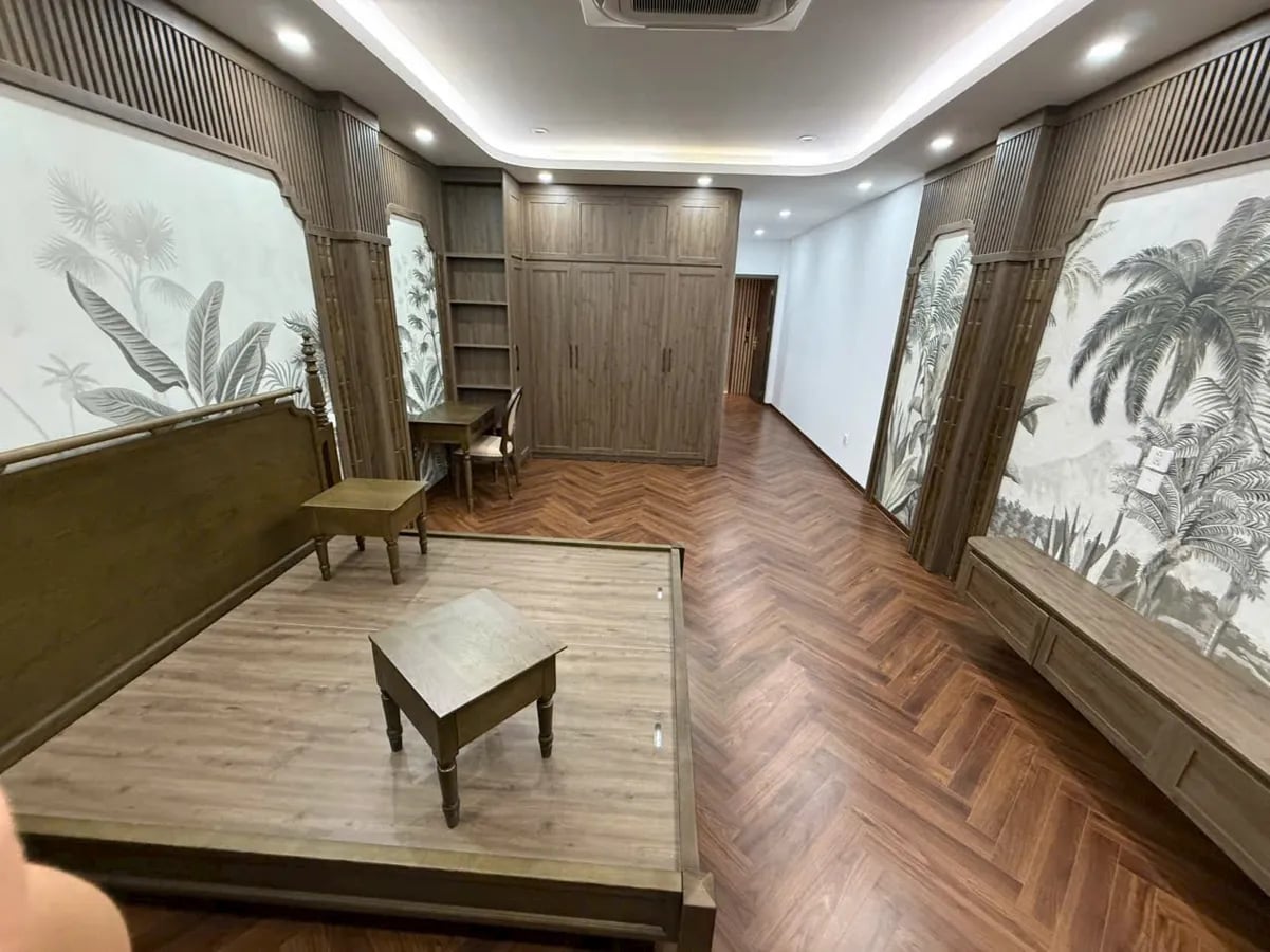 Giảm giá Biệt thự Long Biên, chỉ còn 18,5 tỷ, 75m2 x 6 Tầng, mặt tiền 4,3m, Gara 2 Ô tô - Thang máy - Ảnh 4