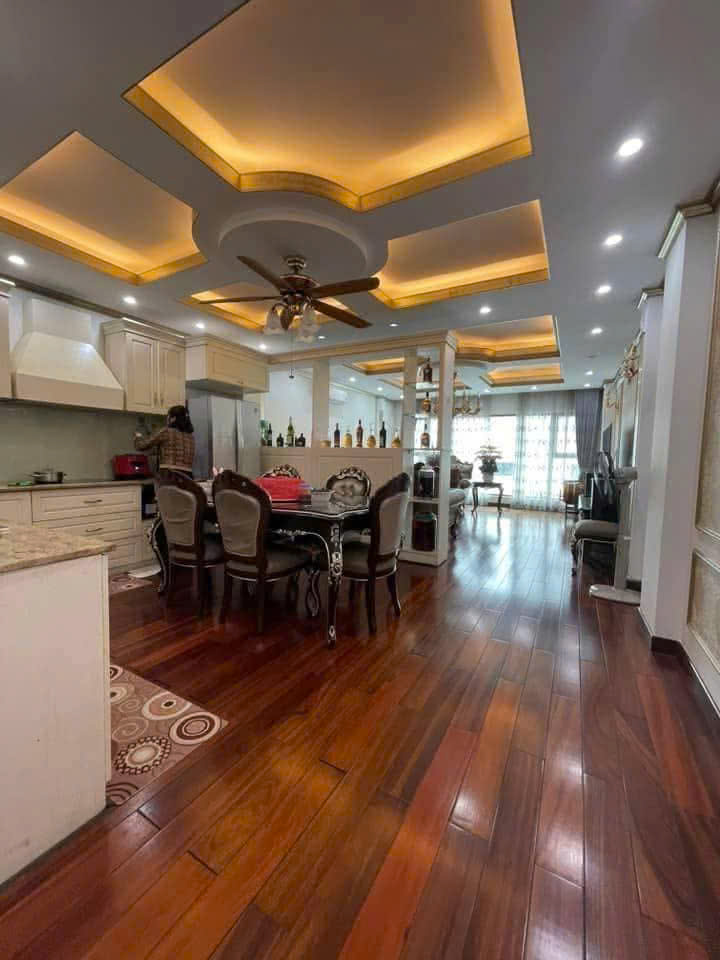 BÁN NHÀ BIỆT THỰ CẦU GIẤY, ÔTÔ TRÁNH, VỈA HÈ, 5 TẦNG, MT RỘNG,DT 85M2 CHỈ 31 TỶ - Ảnh 2
