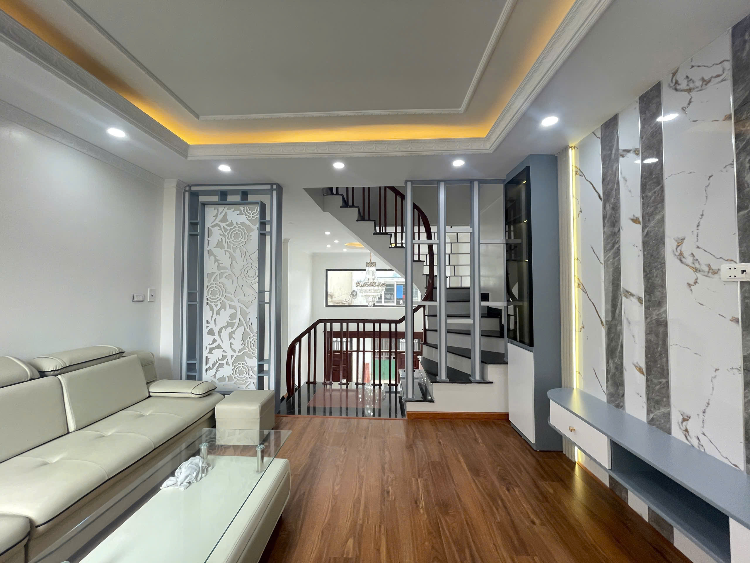 BÁN NHÀ MỚI XÂY TẠI NGỌC HỒI – 5 TẦNG – Ô TÔ VÀO TẬN NHÀ – GIÁ 7.4 TỶ - Ảnh 1