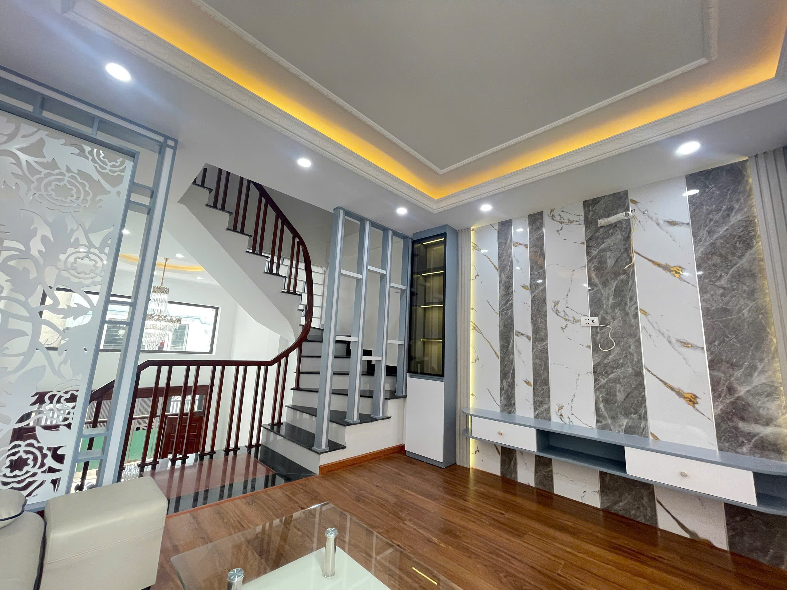 BÁN NHÀ MỚI XÂY TẠI NGỌC HỒI – 5 TẦNG – Ô TÔ VÀO TẬN NHÀ – GIÁ 7.4 TỶ - Ảnh 4