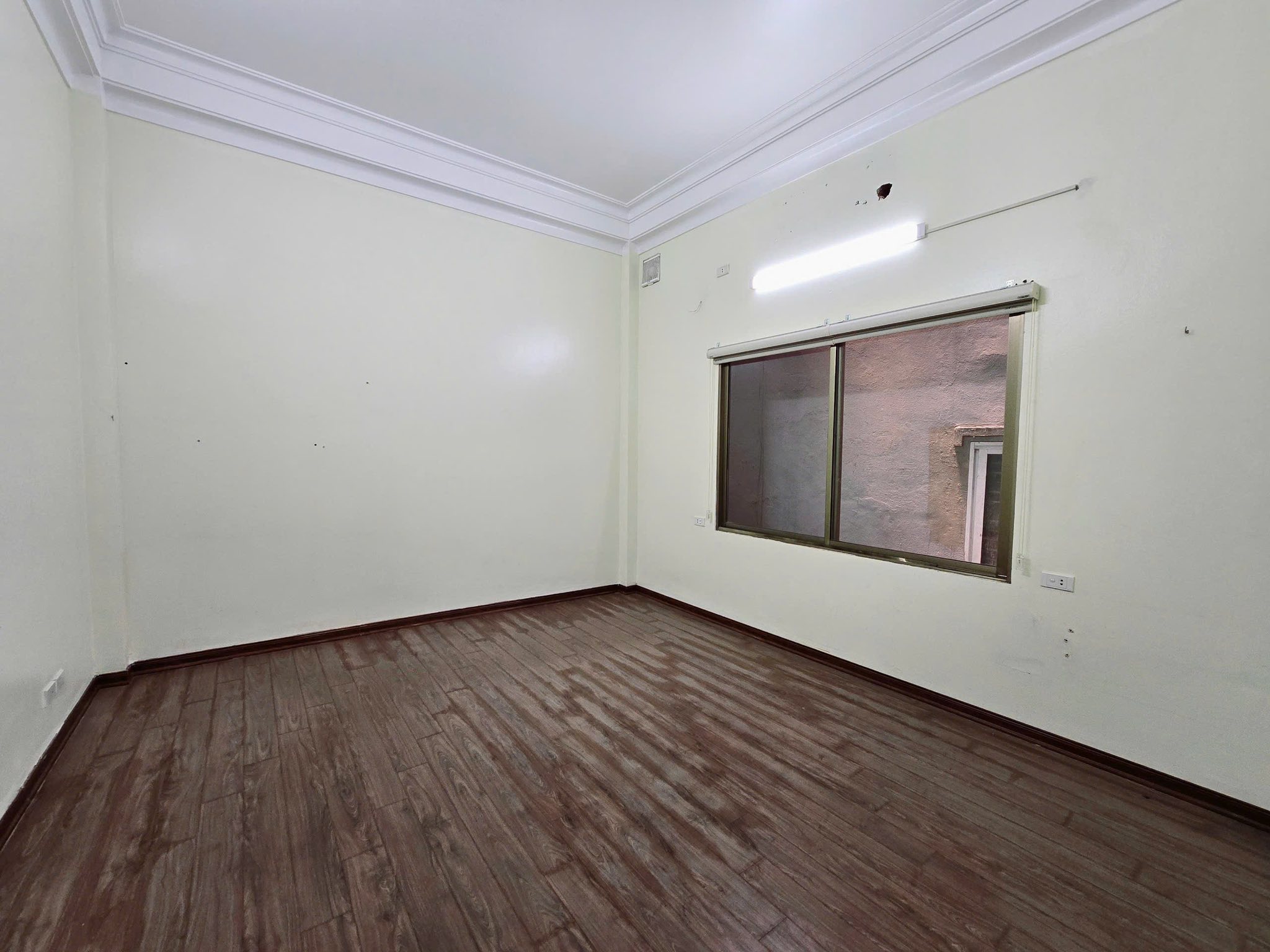 TRUNG TÂM CẦU GIẤY -72M2 -DÂN XÂY CHẮC CHẮN ĐẸP -VÀI BƯỚC RA PHỐ -FULL NỘI THẤT -SẴN Ở - Ảnh 3