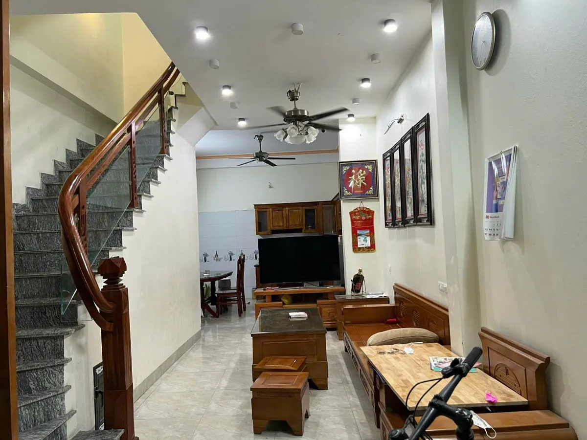 SIÊU PHẨM PHÂN LÔ Ô TÔ VÀO NHÀ Phố Chu Huy Mân 42/49m2,X 5 tầng mặt tiền 4m, 8.94 tỷ Long Biên. - Ảnh 2