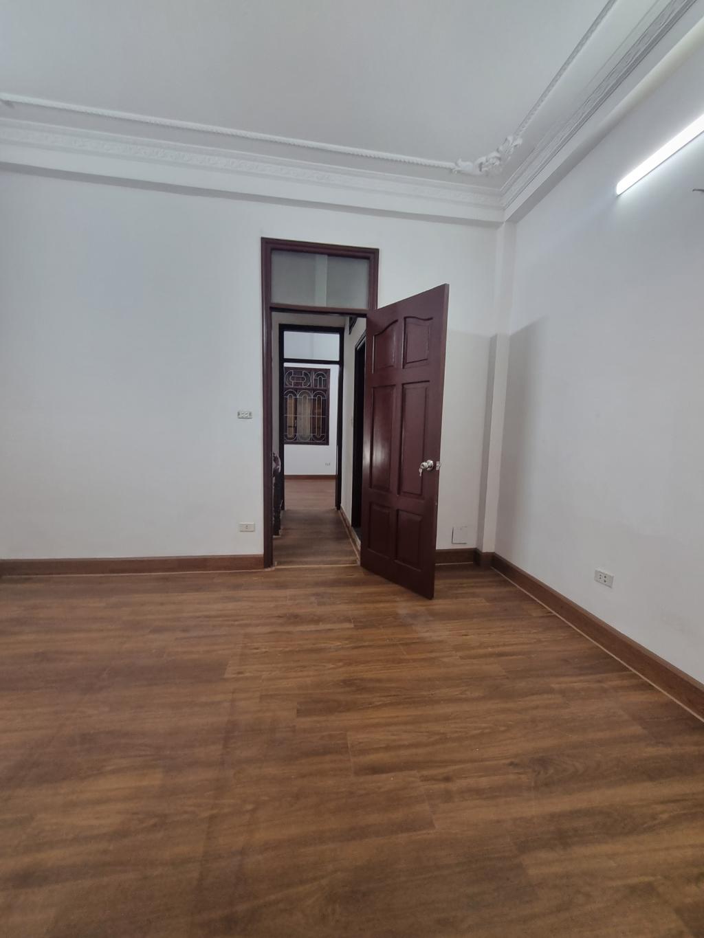 Vương Thừa Vũ, 45m tọa độ vàng, vij trí đẹp 10m mặt phố - Ảnh 3