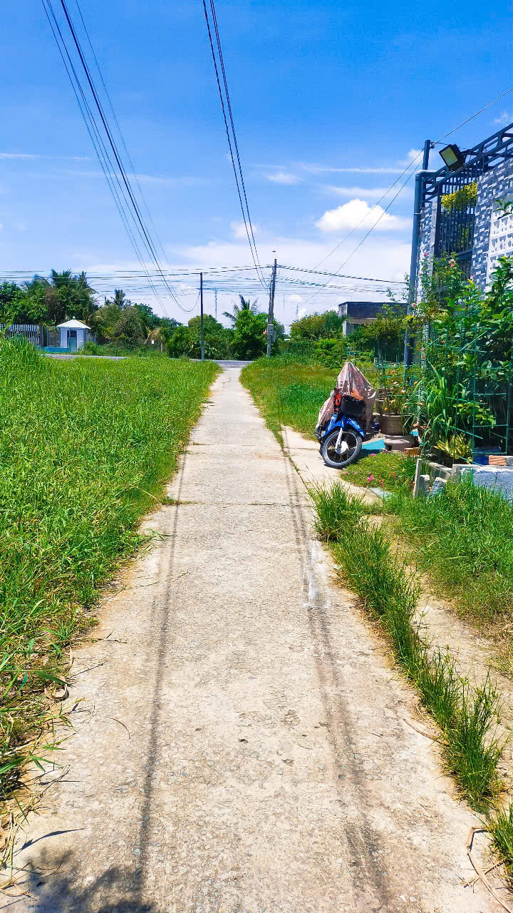 NHÀ CHÍNH CHỦ- GIÁ ĐẦU TƯ tôi dư nhà cần bán lại nhà tôn cấp 4 đường Lê Văn Khuyến - Ảnh 4