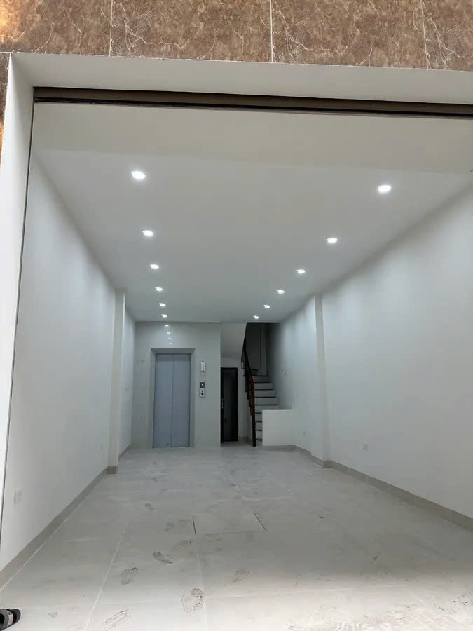 NHÀ MỚI 6 TẦNG- THANG MÁY Thạch Bàn-Long Biên 39m2 X 6 tầng,mặt tiền  4.5m, 8.99 tỷ. - Ảnh 1