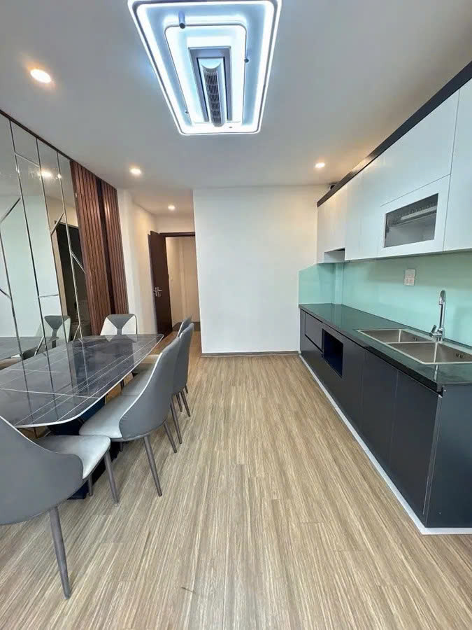 NHÀ MỚI Ở LUÔN FULL NỘI THẤT Phố Thượng Thanh 30m2,X  6 tầng,mặt tiền  3.4m, 6.15 tỷ Long Biên. - Ảnh 4