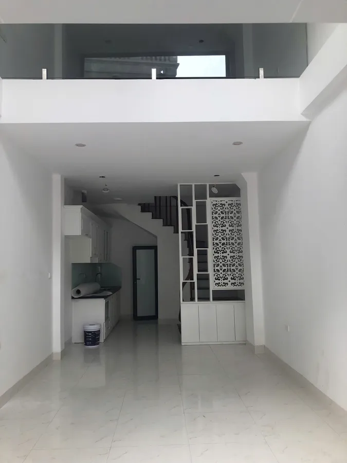 NHÀ MỚI KINH DOANH Ô TÔ ĐỖ CỬA Phúc Lợi 32M2,X 5 Tầng,MT 3.4mX 6.8 tỷ Long Biên. - Ảnh 1
