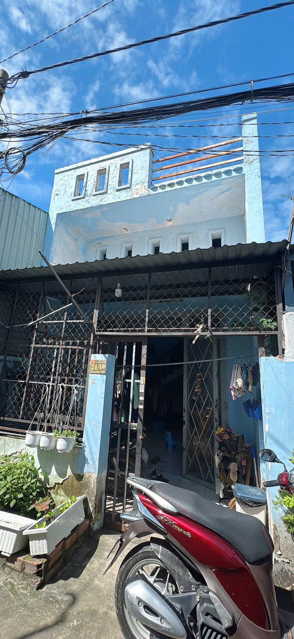Bán nhà chính chủ sổ hồng giá mềm chỉ còn căn duy nhất Dt 4m x 13m gác lững Xuân Thới Sơn, Hóc Môn. - Ảnh 1