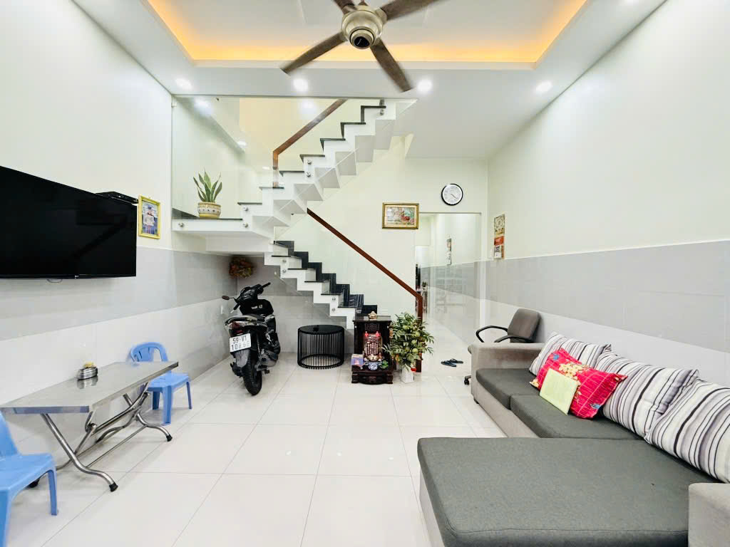 Bán nhà chính chủ Quang Trung, ngang 4.2m dài 13m, 3 phòng ngủ,– chỉ 6 tỷ 1 còn thương lượng - Ảnh chính