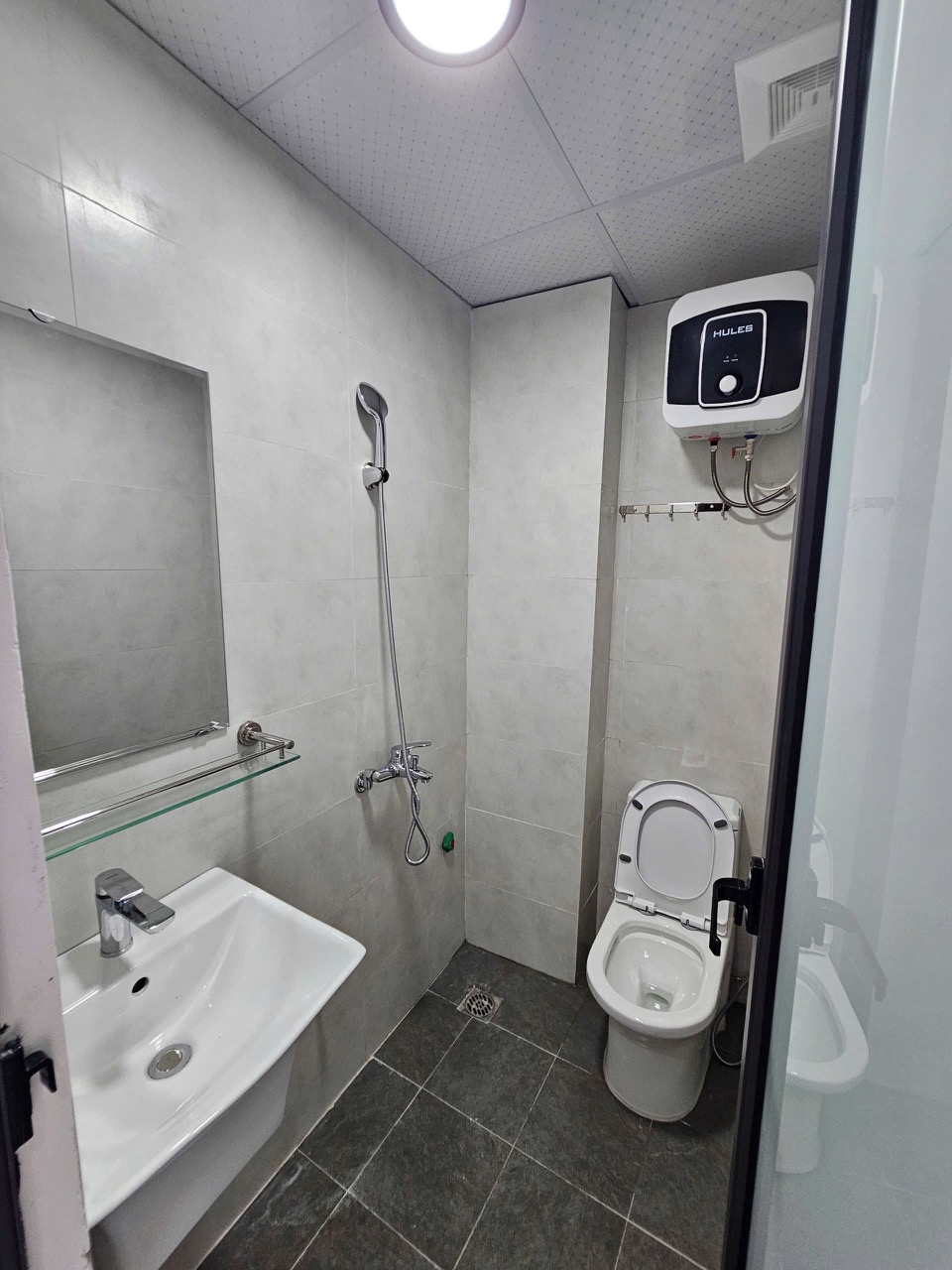 NHÀ PHÂN LÔ XÂY MỚI 5 TẦNG , NGÕ RỘNG, DÒNG TIỀN - Ảnh 2
