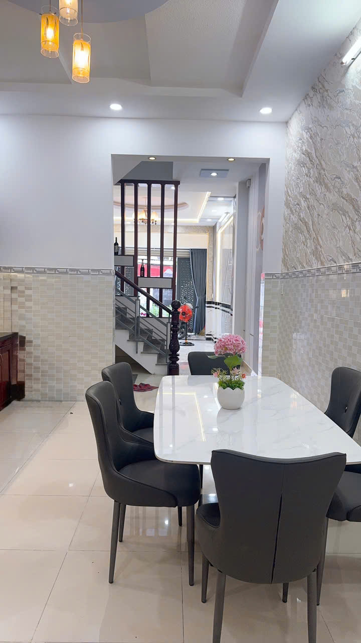 Nhà Mặt Tiền KD Đường 10m – 3 Tầng 4PN – SHR – Nhỉnh 6.Tỷ Tân Chánh Hiệp Quận 12 - Ảnh 1